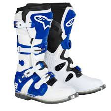 Botas marca Alpinestars.